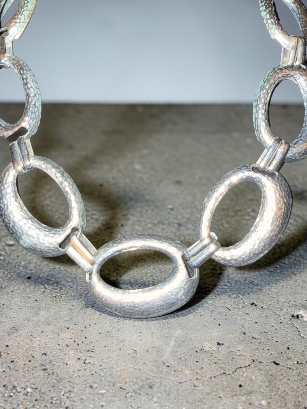Vintage Bill Blass Silver Tone Hammered Oval Link Statement Necklace 16” w/ Exte